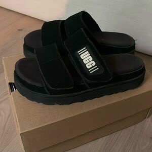Ugg W greer black size 7.5 slides